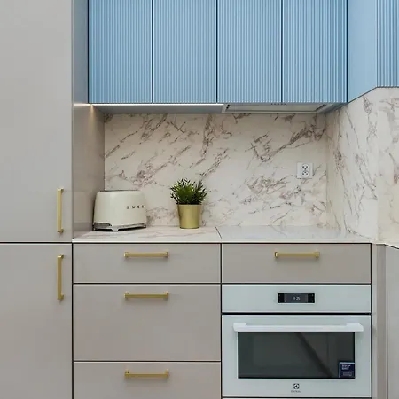 Blue Near Schindler Apartamento