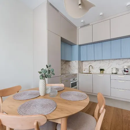 Blue Near Schindler Apartamento *